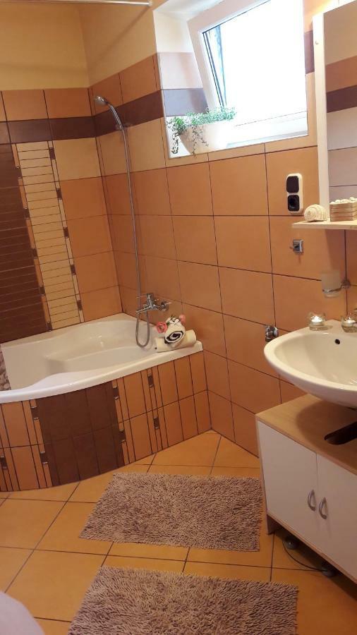 Gabi Apartman Gyenesdiás Zewnętrze zdjęcie